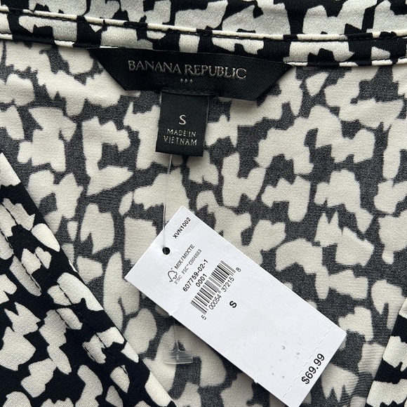 NWT Banana Republic Black and White Patterned Wrap Dress - Picture 3 of 5